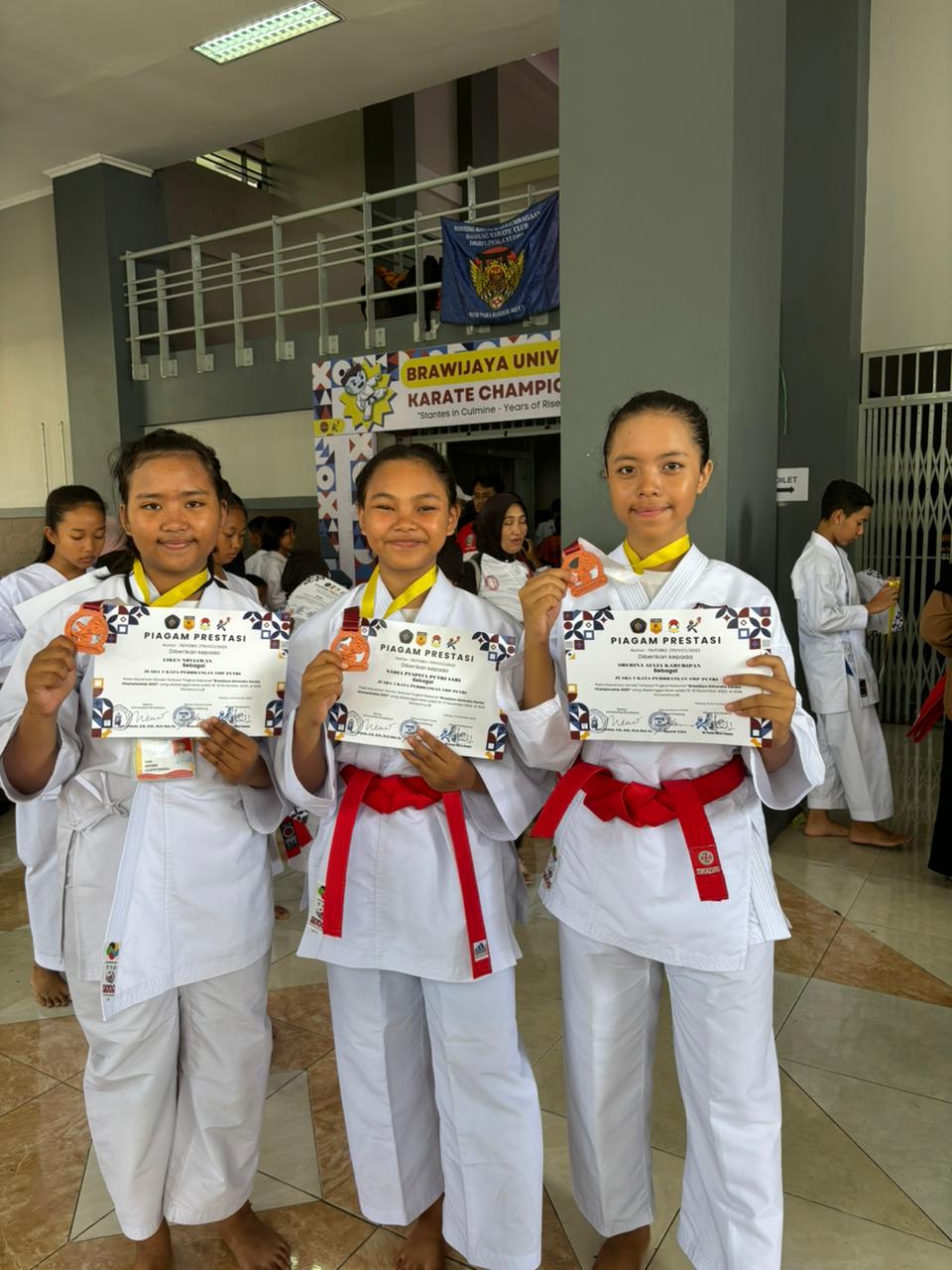Tiga Juara, Satu Semangat!