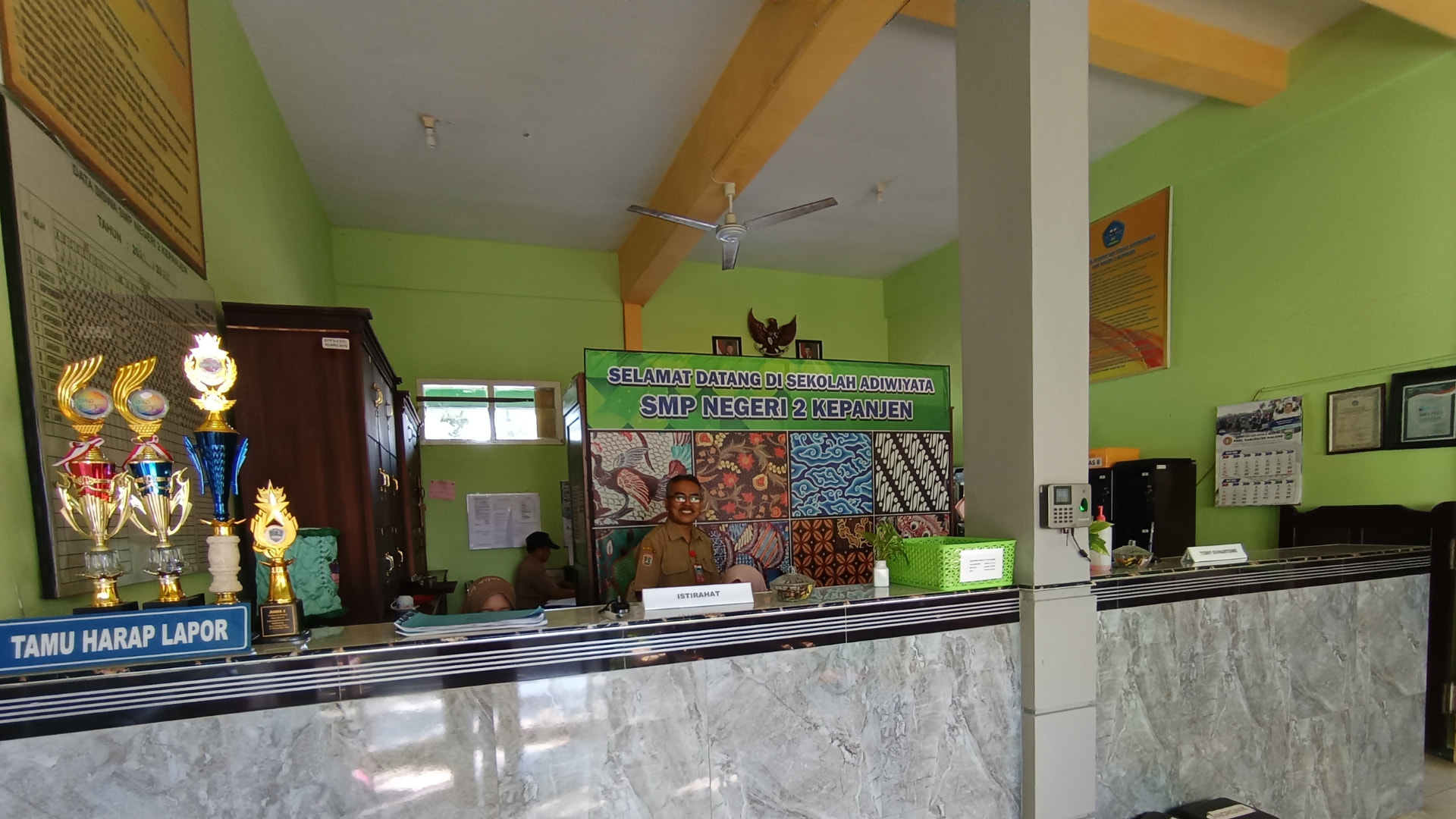 Ruang Tata Usaha: Profesionalisme Administrasi dalam Mendukung Kegiatan Sekolah