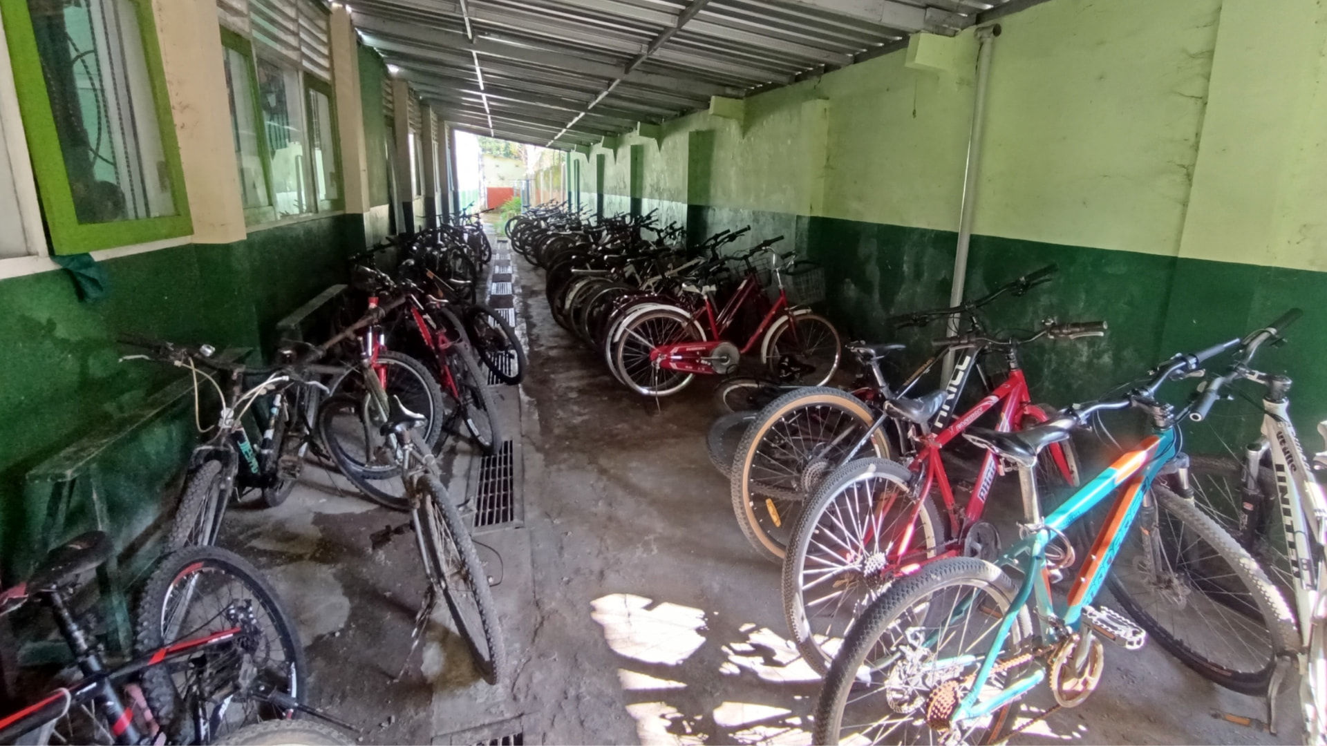 Tempat Parkir Sepeda Siswa: Solusi Aman, Nyaman, dan Ramah Lingkungan